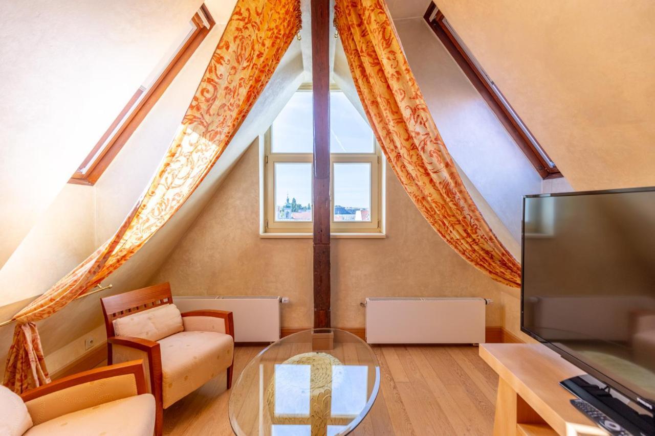 Grandhotel Zvon Ceske Budejovice Luaran gambar