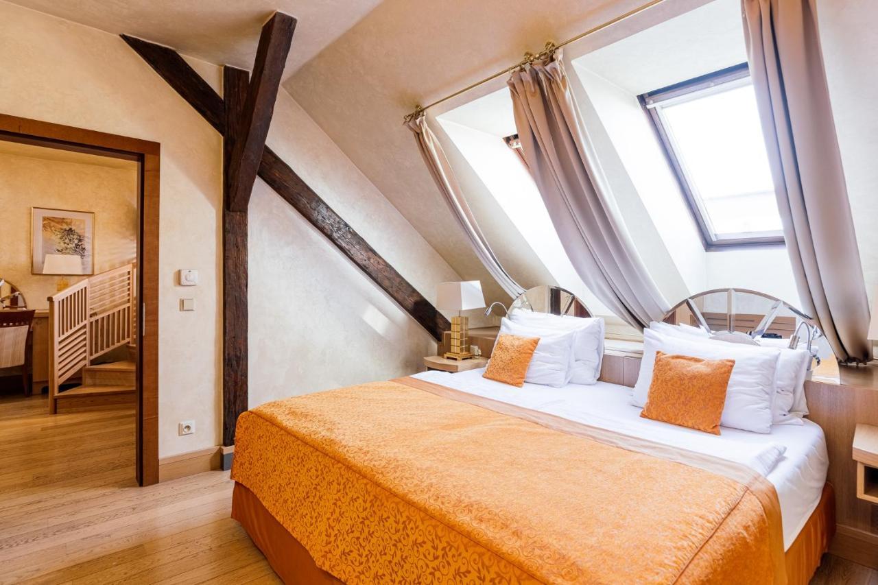 Grandhotel Zvon Ceske Budejovice Luaran gambar
