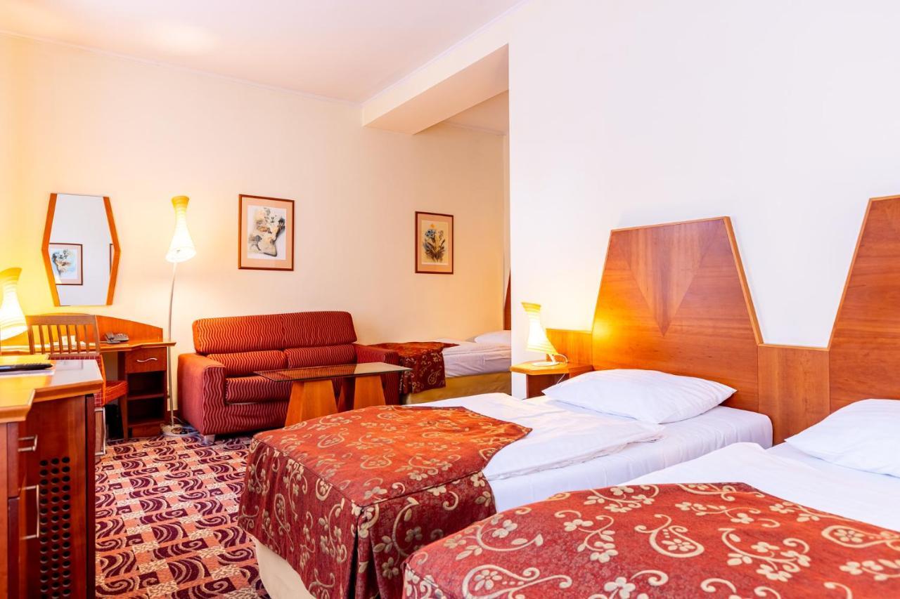 Grandhotel Zvon Ceske Budejovice Luaran gambar