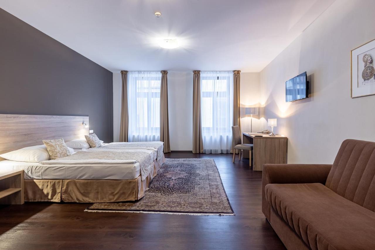 Grandhotel Zvon Ceske Budejovice Luaran gambar