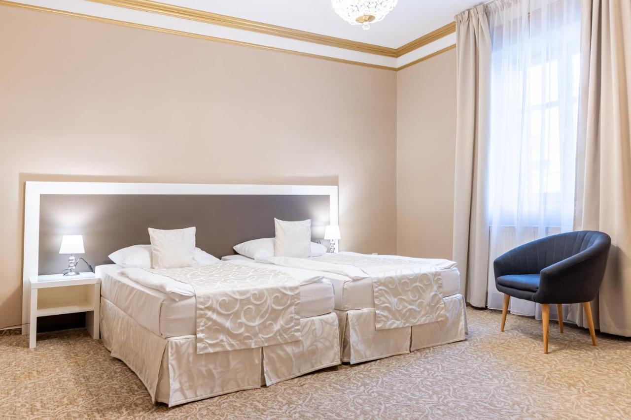 Grandhotel Zvon Ceske Budejovice Luaran gambar