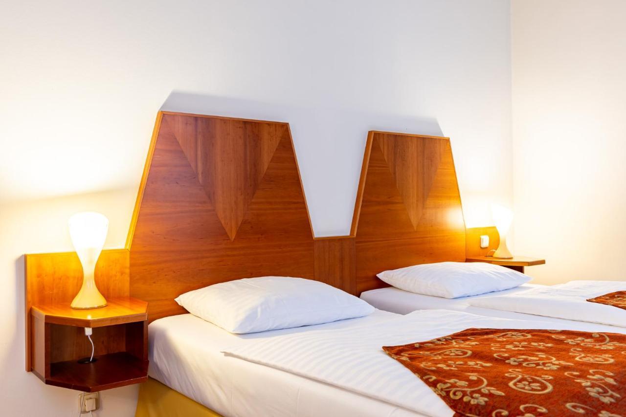 Grandhotel Zvon Ceske Budejovice Luaran gambar