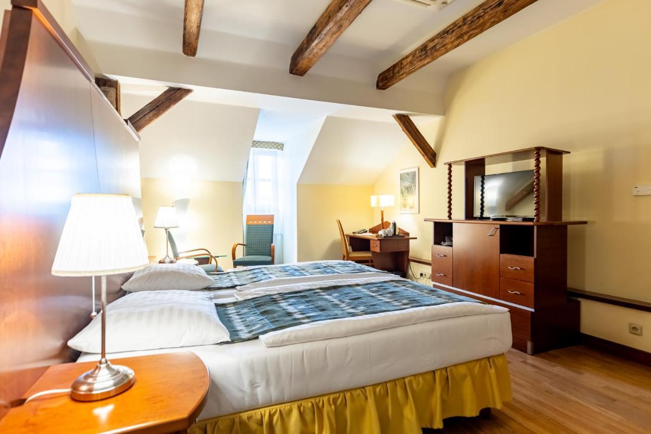Grandhotel Zvon Ceske Budejovice Luaran gambar
