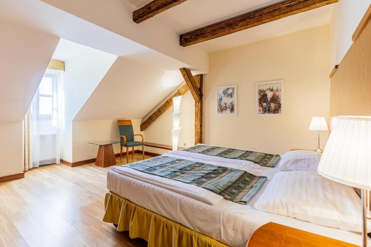 Grandhotel Zvon Ceske Budejovice Luaran gambar