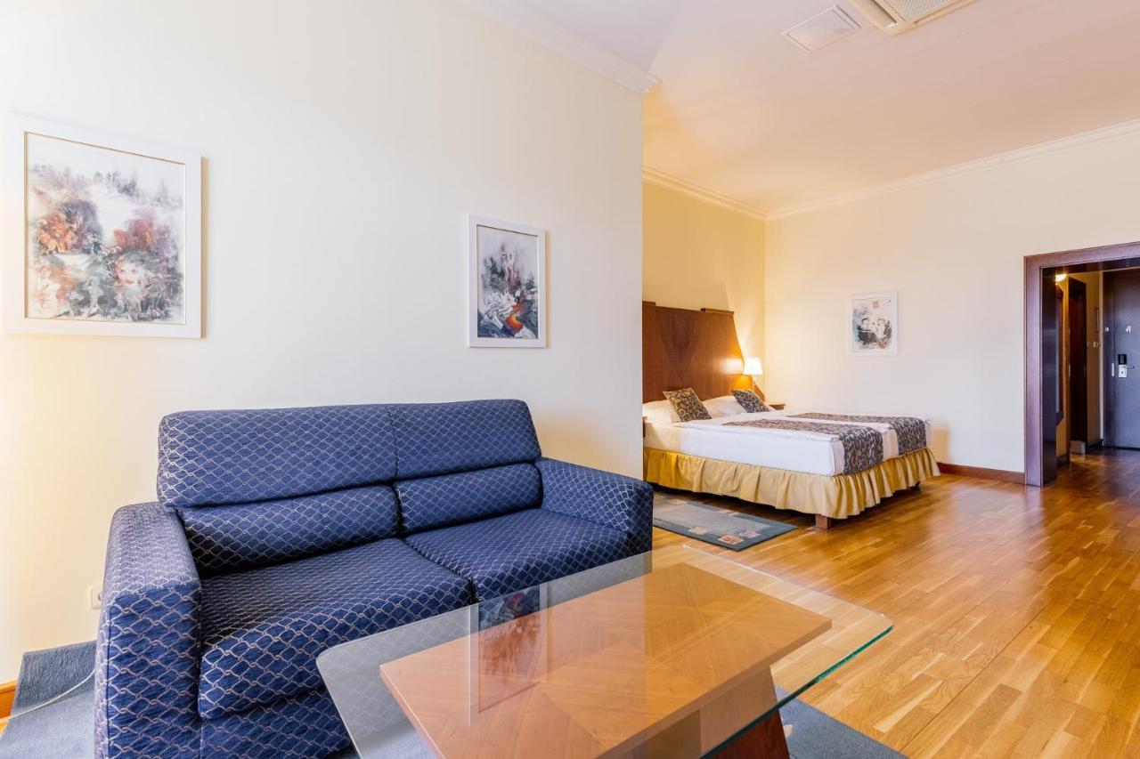 Grandhotel Zvon Ceske Budejovice Luaran gambar