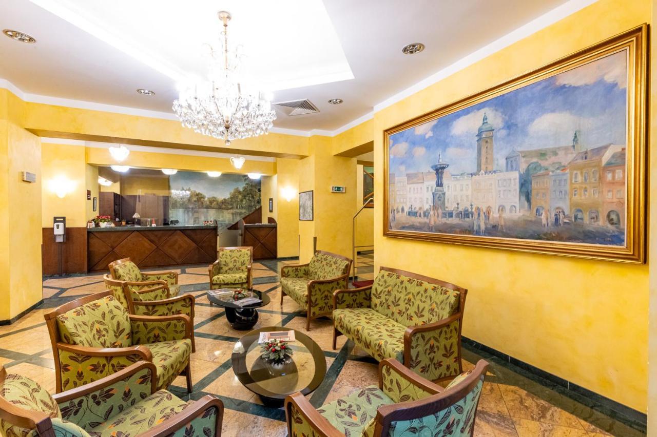 Grandhotel Zvon Ceske Budejovice Luaran gambar