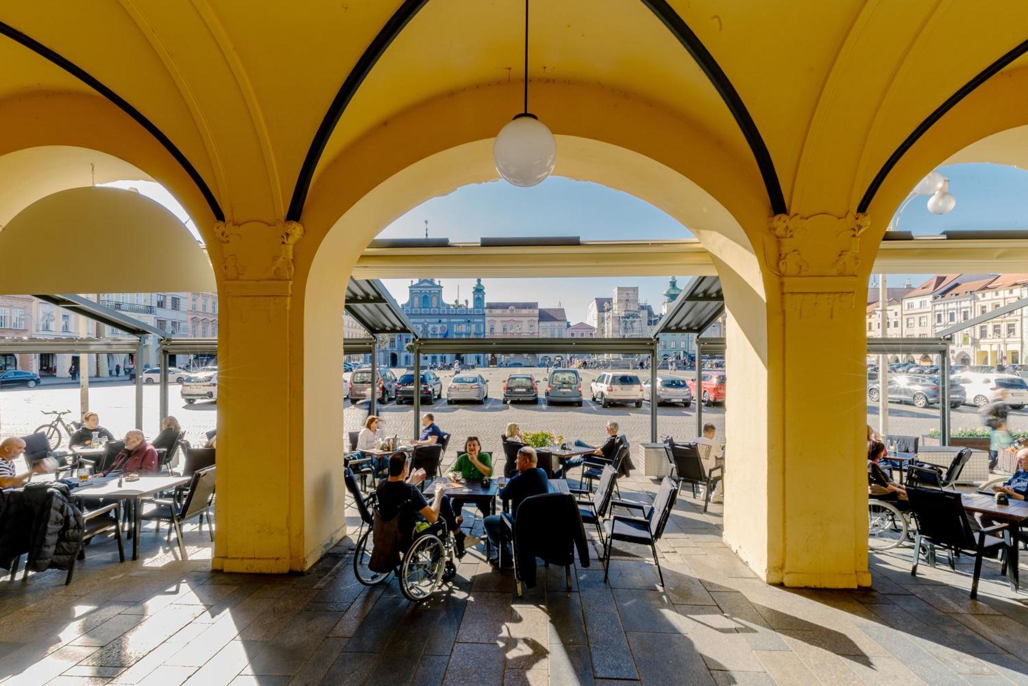 Grandhotel Zvon Ceske Budejovice Luaran gambar